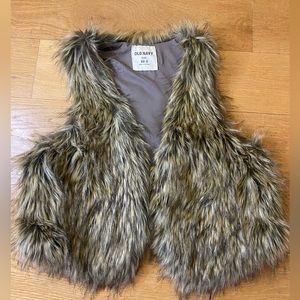 Old Navy faux fur vest size xs
